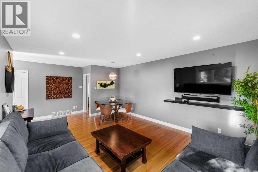 Single Family House Bungalow for Sale in   Avenue NE Renfrew Calgary 
