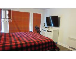 22 Lakeside Drive thumbnail 38
