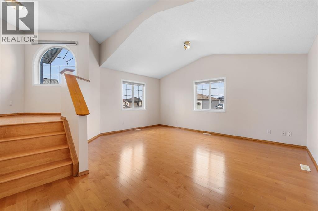 Single Family House for Sale in  Taracove Crescent NE Taradale Calgary 