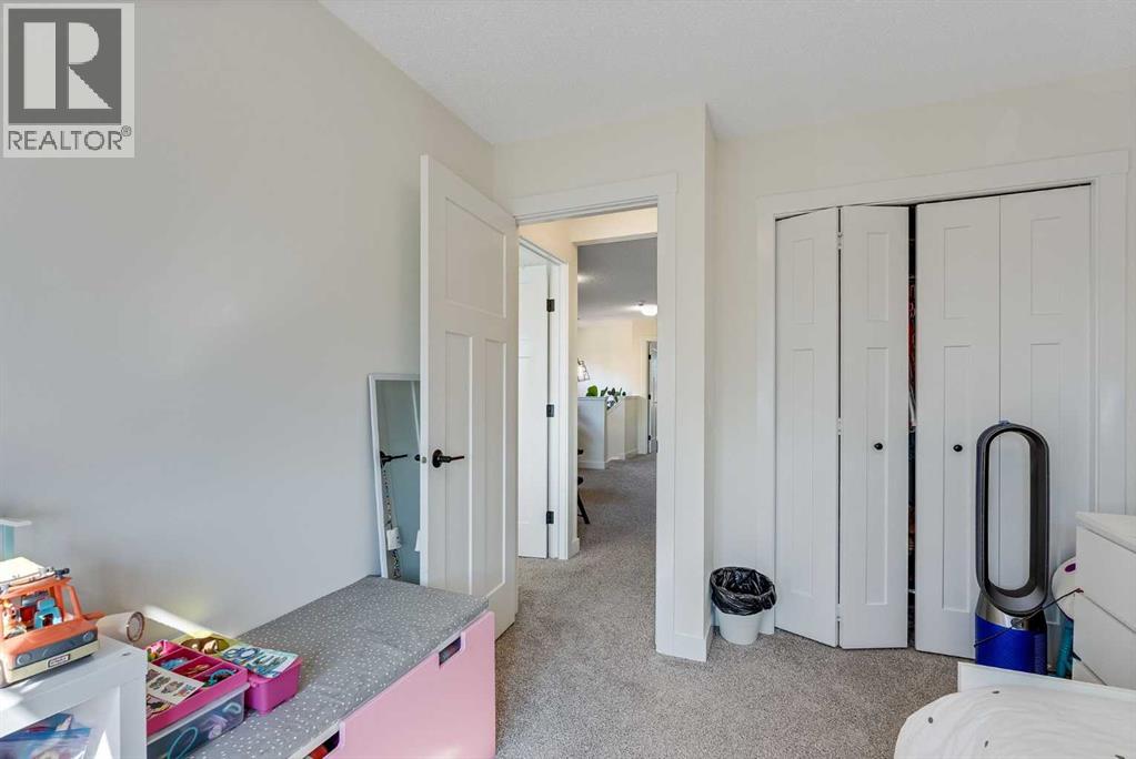 Single Family House for Sale in  Lucas Crescent NW Livingston Calgary 