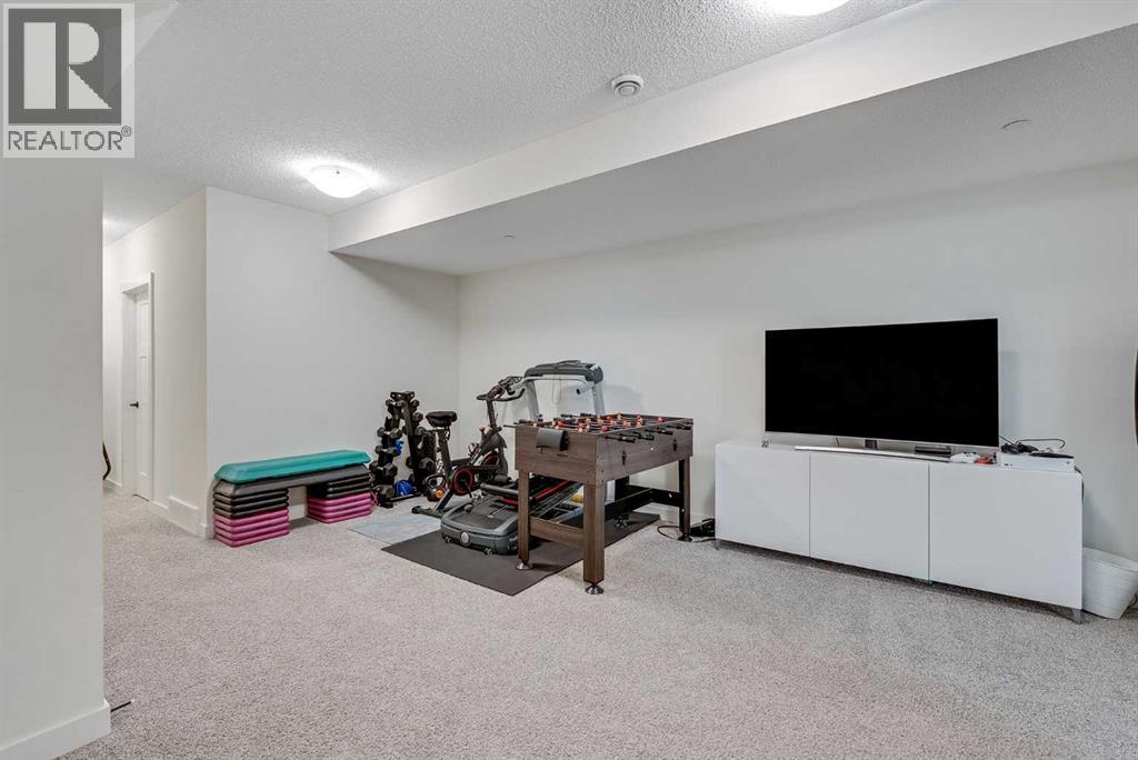 Single Family House for Sale in  Lucas Crescent NW Livingston Calgary 