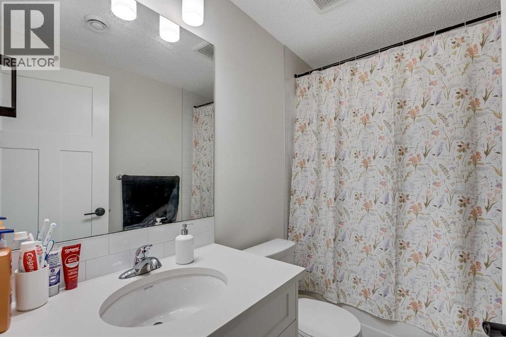 Single Family House for Sale in  Lucas Crescent NW Livingston Calgary 