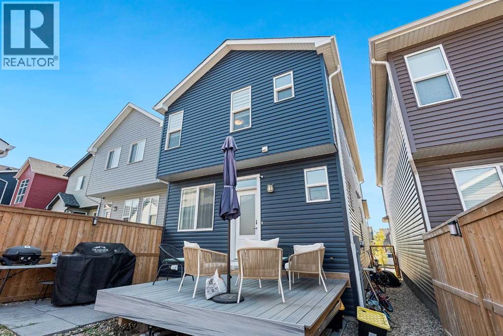Single Family House for Sale in  Lucas Crescent NW Livingston Calgary 