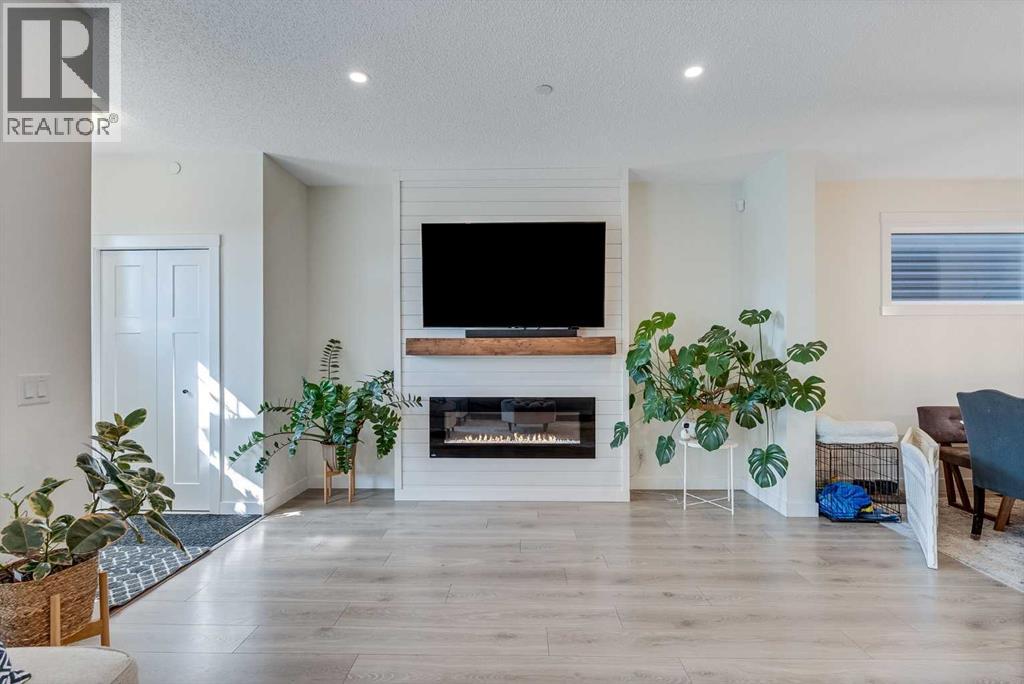 Single Family House for Sale in  Lucas Crescent NW Livingston Calgary 
