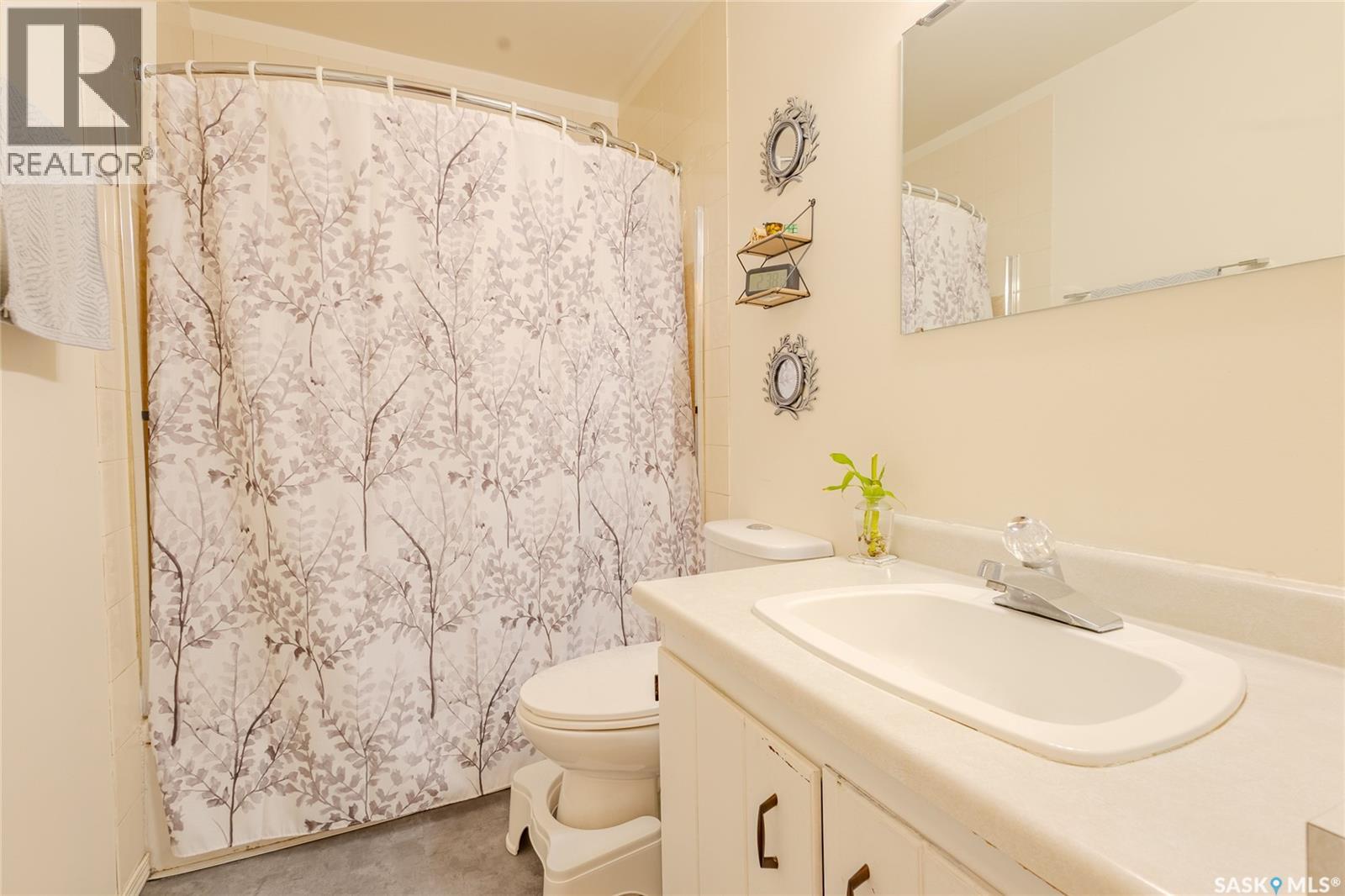 Single Family House for Sale in   McKercher DRIVE Saskatoon 