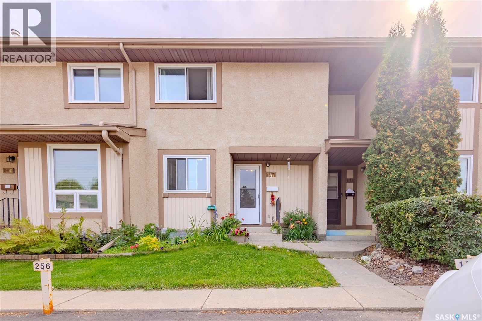 Single Family House for Sale in   McKercher DRIVE Saskatoon 