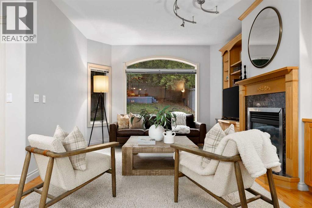 Single Family House for Sale in   Avenue NW West Hillhurst Calgary 