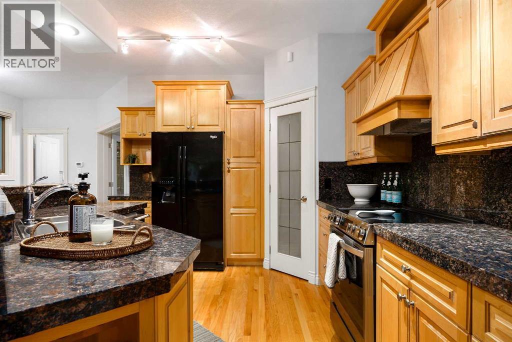 Single Family House for Sale in   Avenue NW West Hillhurst Calgary 