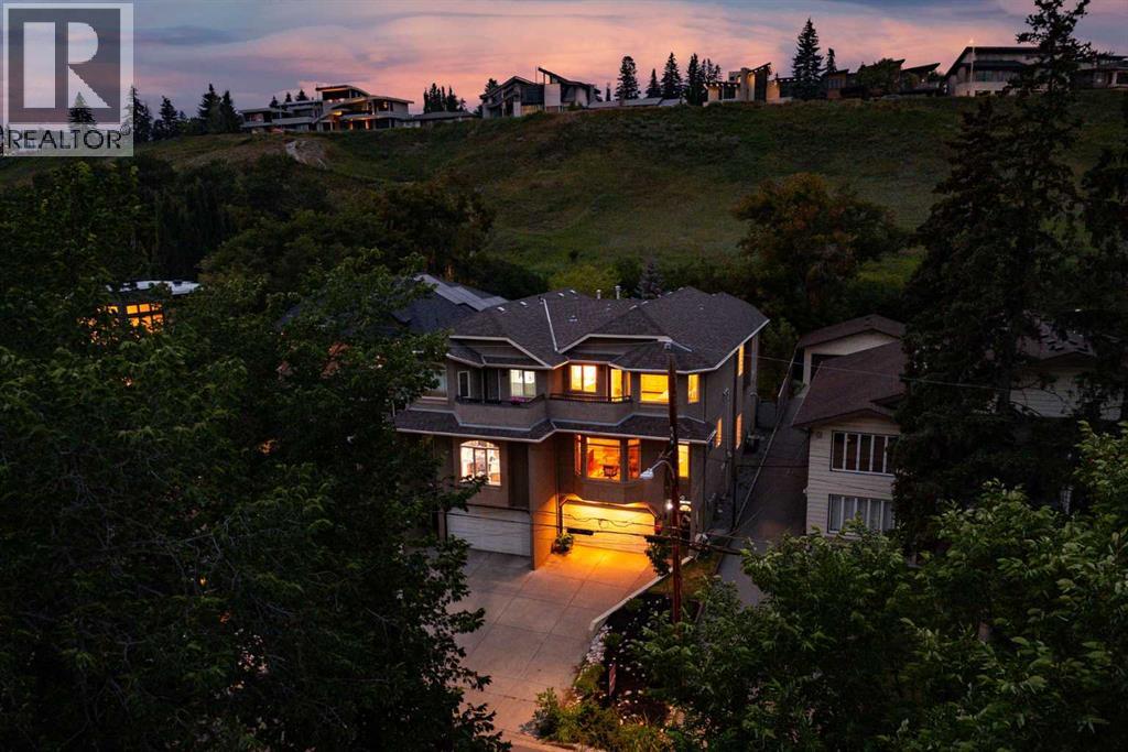 Single Family House for Sale in   Avenue NW West Hillhurst Calgary 