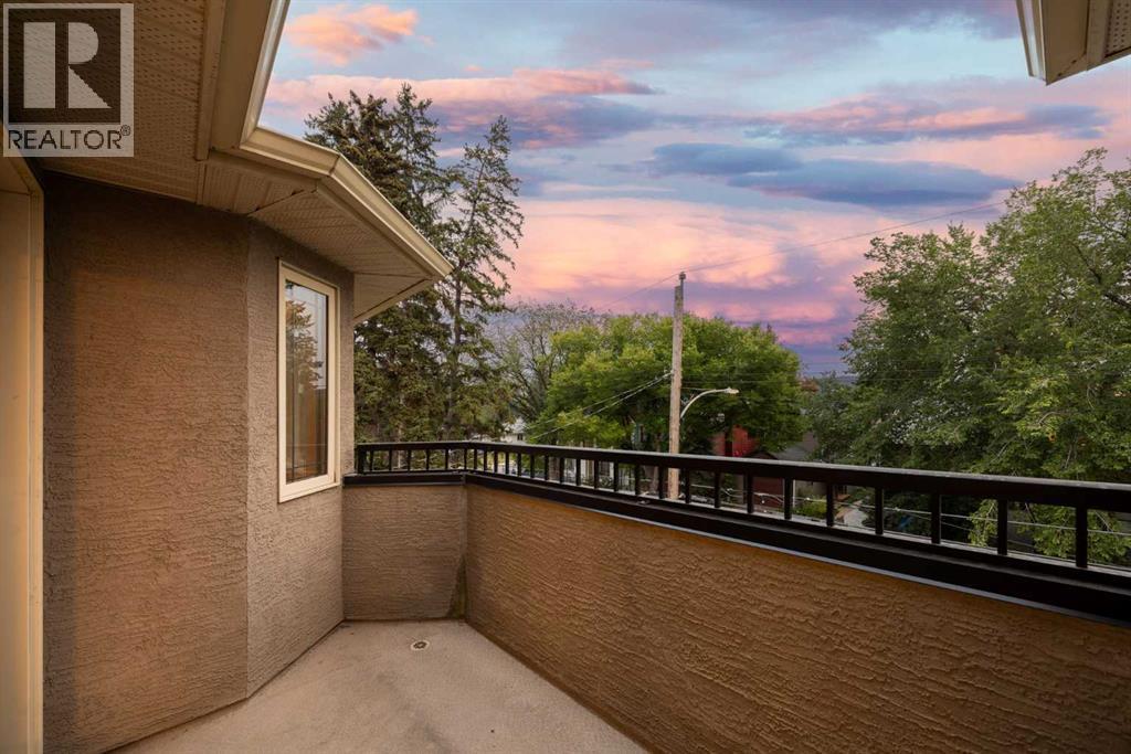 Single Family House for Sale in   Avenue NW West Hillhurst Calgary 
