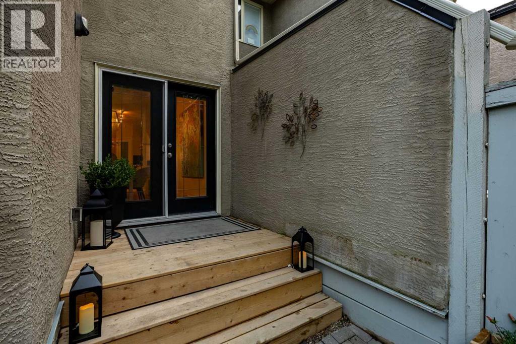 Single Family House for Sale in   Avenue NW West Hillhurst Calgary 