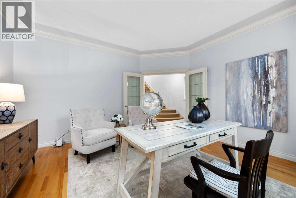 Single Family House for Sale in   Avenue NW West Hillhurst Calgary 