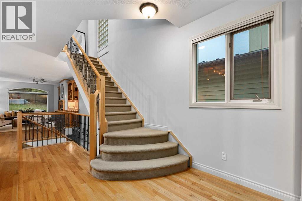 Single Family House for Sale in   Avenue NW West Hillhurst Calgary 