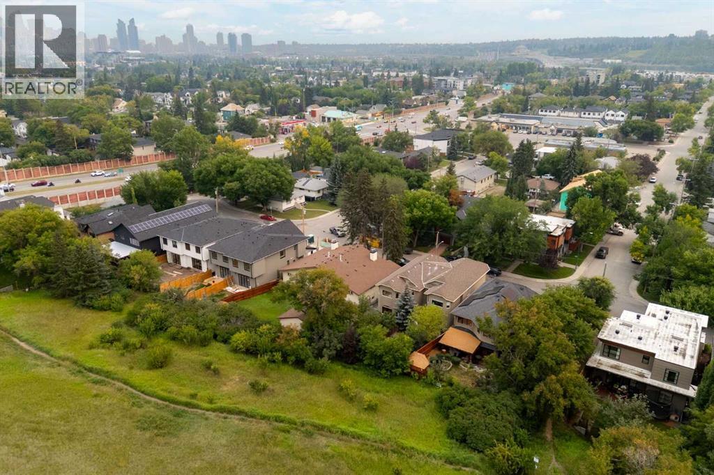 Single Family House for Sale in   Avenue NW West Hillhurst Calgary 