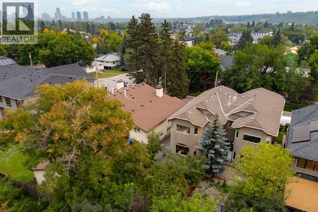 Single Family House for Sale in   Avenue NW West Hillhurst Calgary 