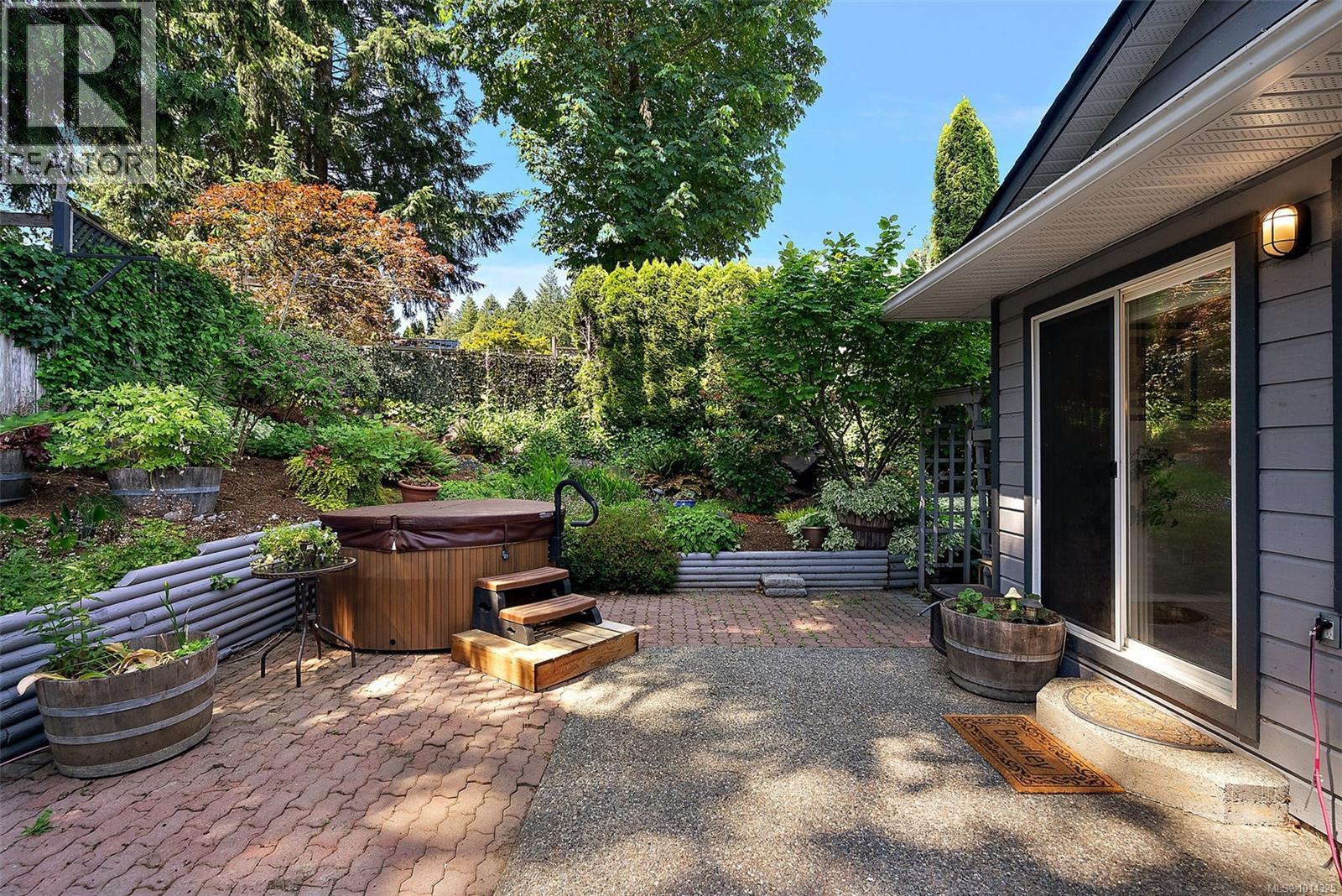 3224 Hillwood Rd, Duncan