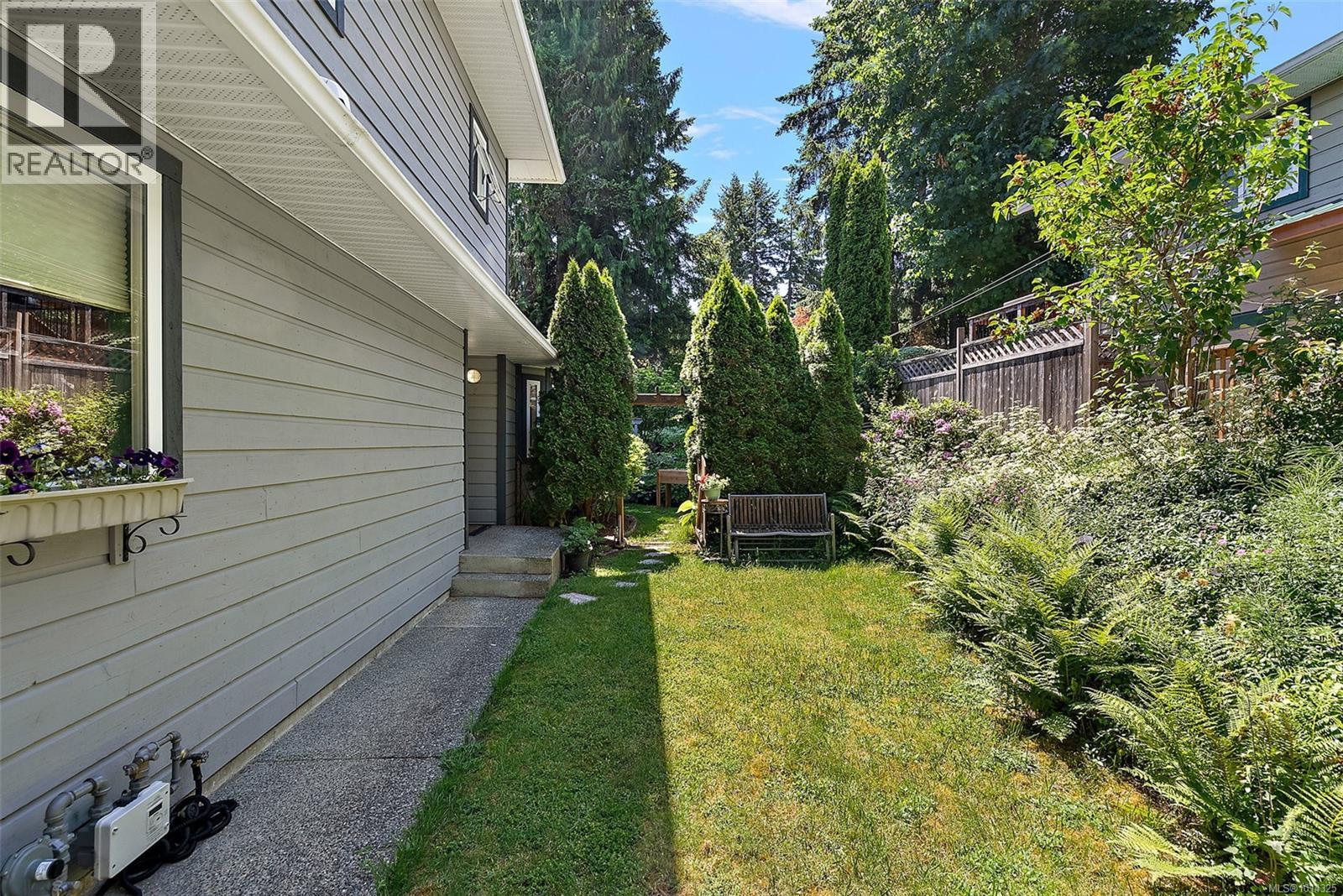 3224 Hillwood Rd, Duncan