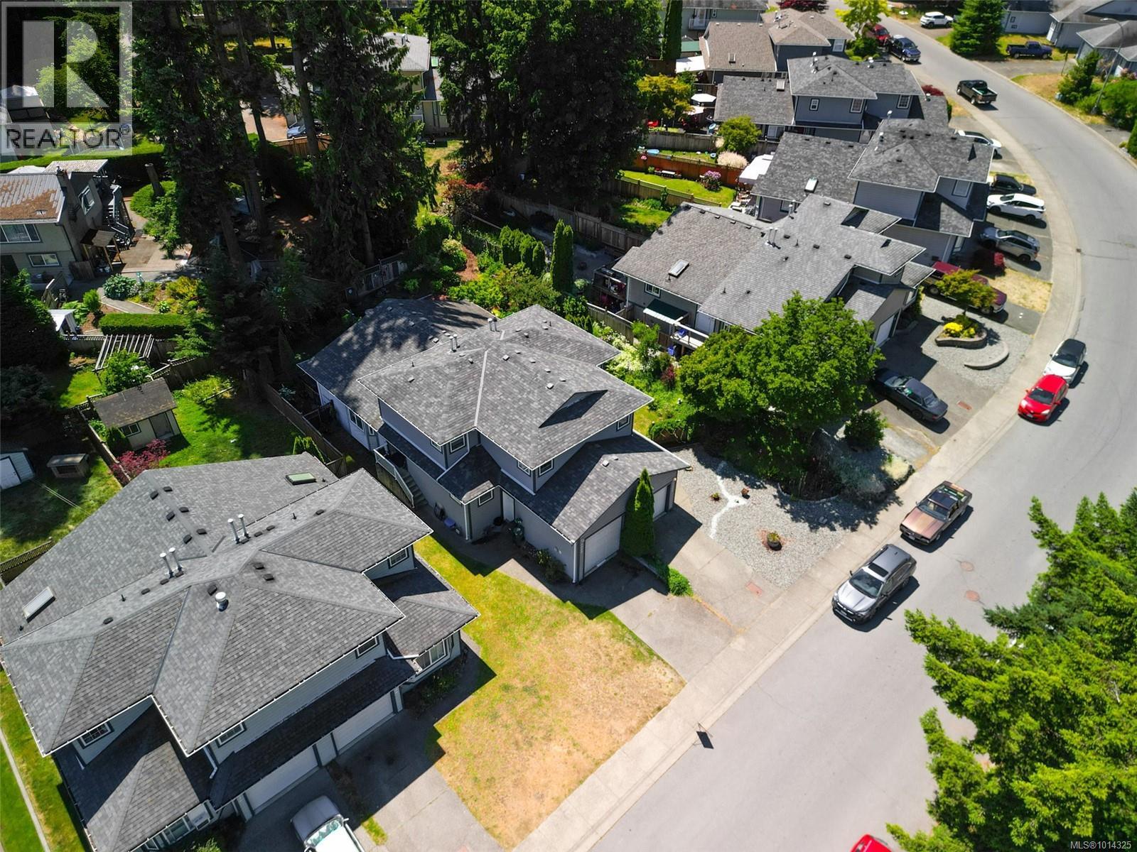 3224 Hillwood Rd, Duncan