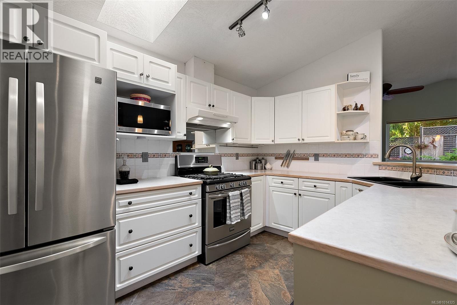 3224 Hillwood Rd, Duncan