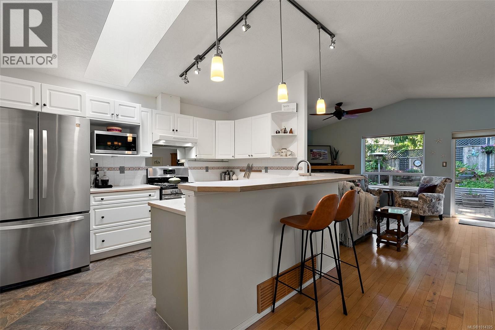 3224 Hillwood Rd, Duncan