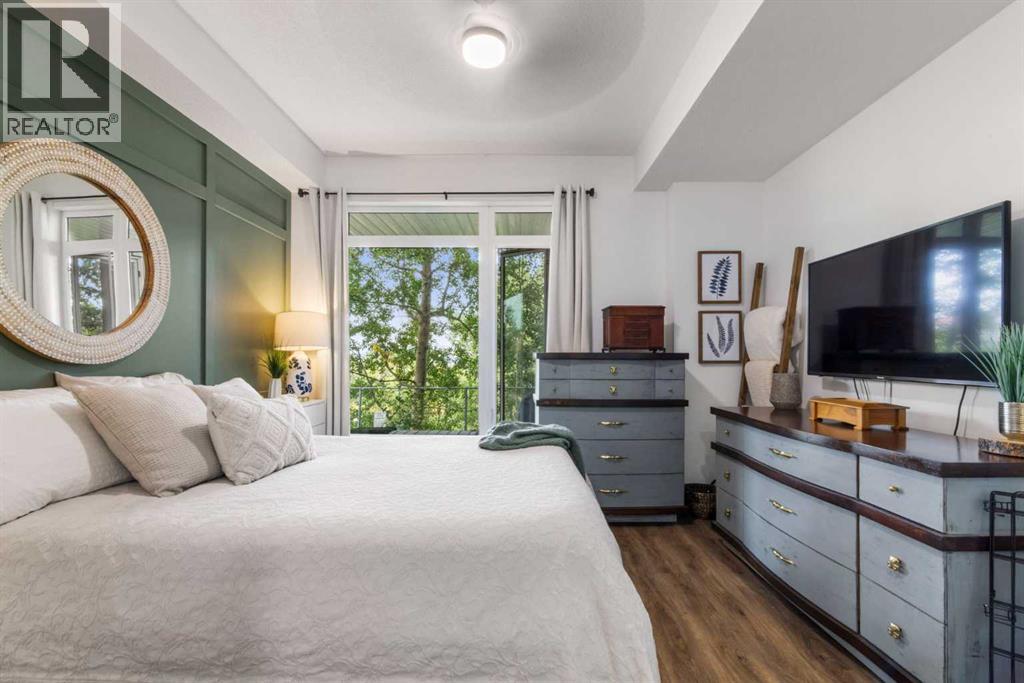 Single Family House for Sale in   Hemlock Crescent Spruce Cliff Calgary 