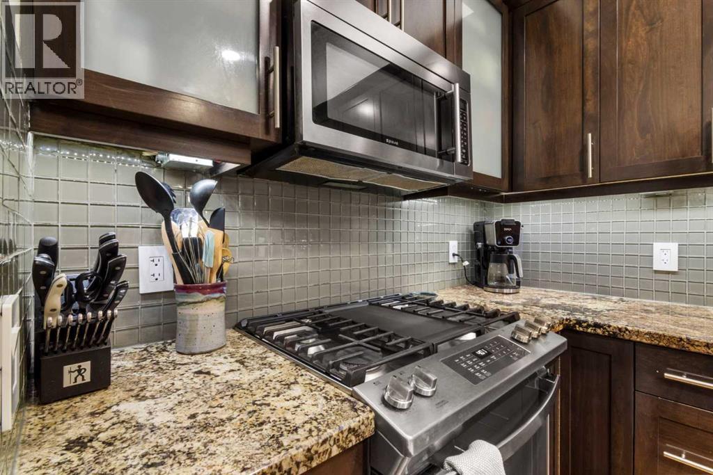 Single Family House for Sale in   Hemlock Crescent Spruce Cliff Calgary 