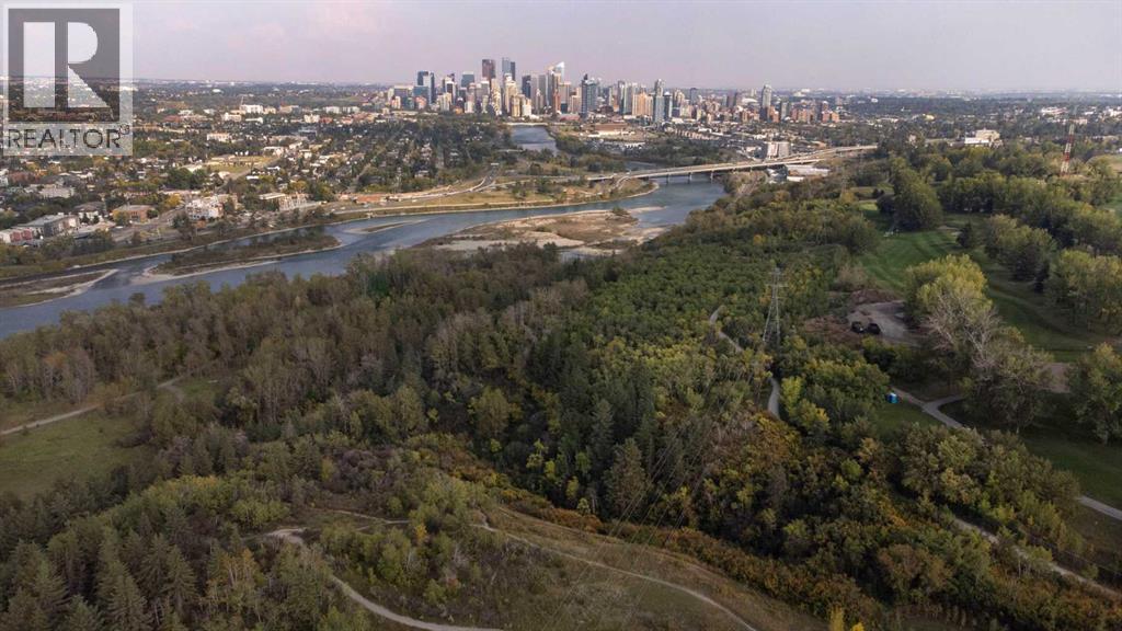 Single Family House for Sale in   Hemlock Crescent Spruce Cliff Calgary 