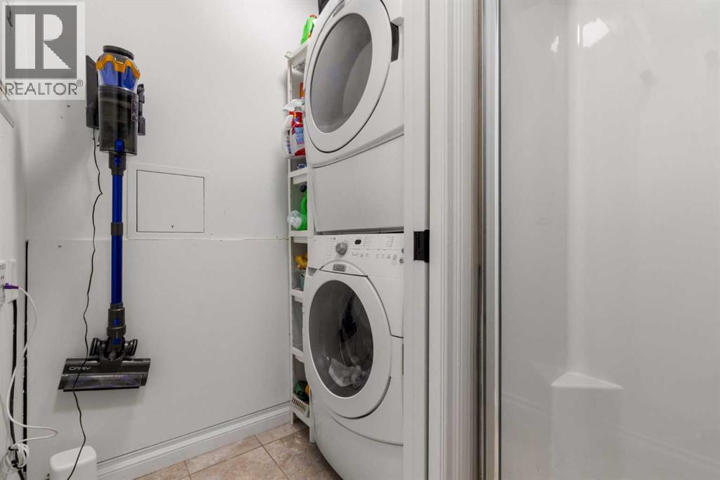 Single Family House for Sale in   Hemlock Crescent Spruce Cliff Calgary 