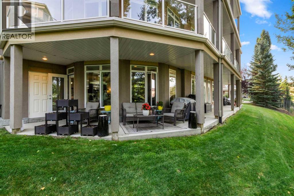 Single Family House for Sale in   Hemlock Crescent Spruce Cliff Calgary 