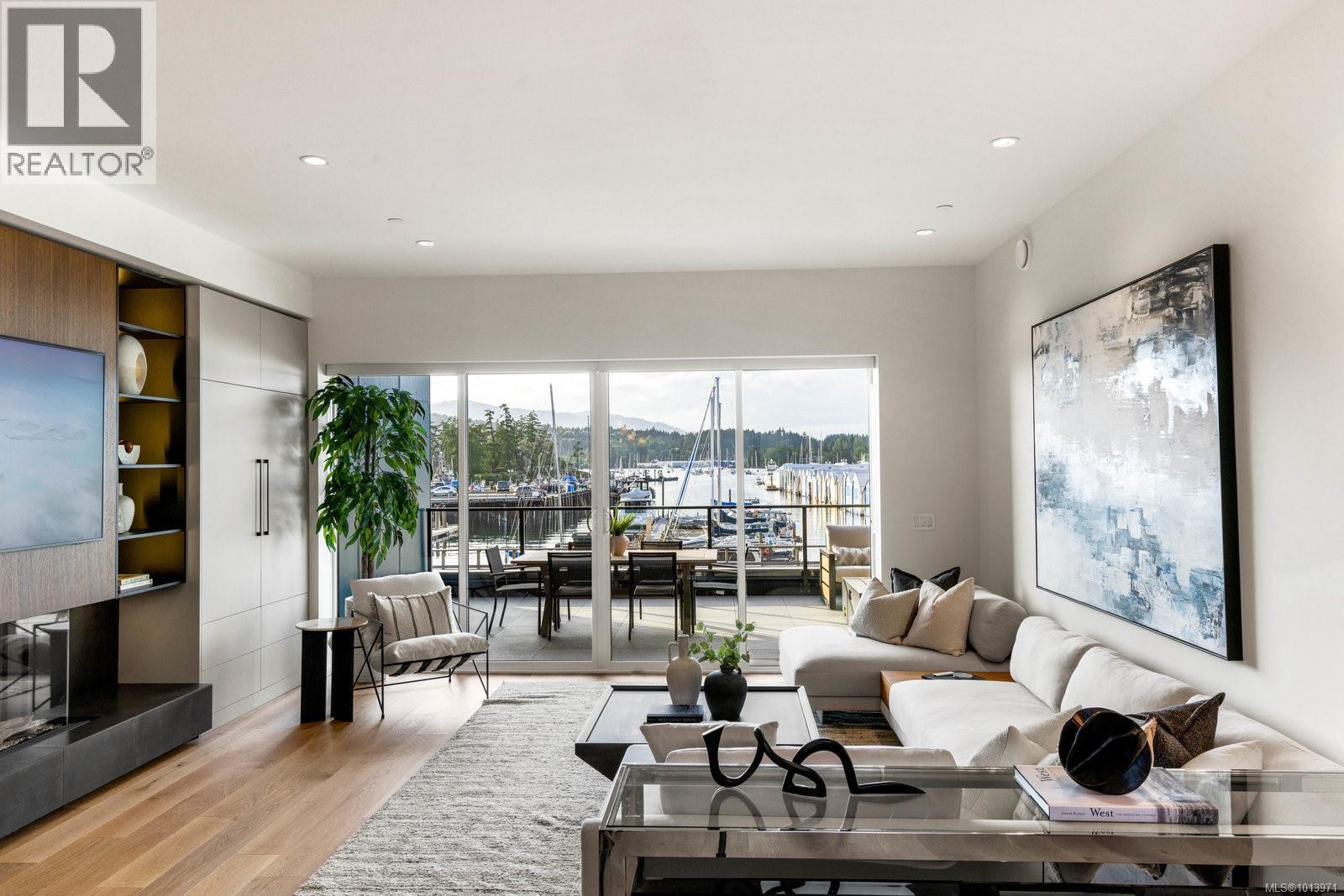 201 2270 Harbour Road, Sidney