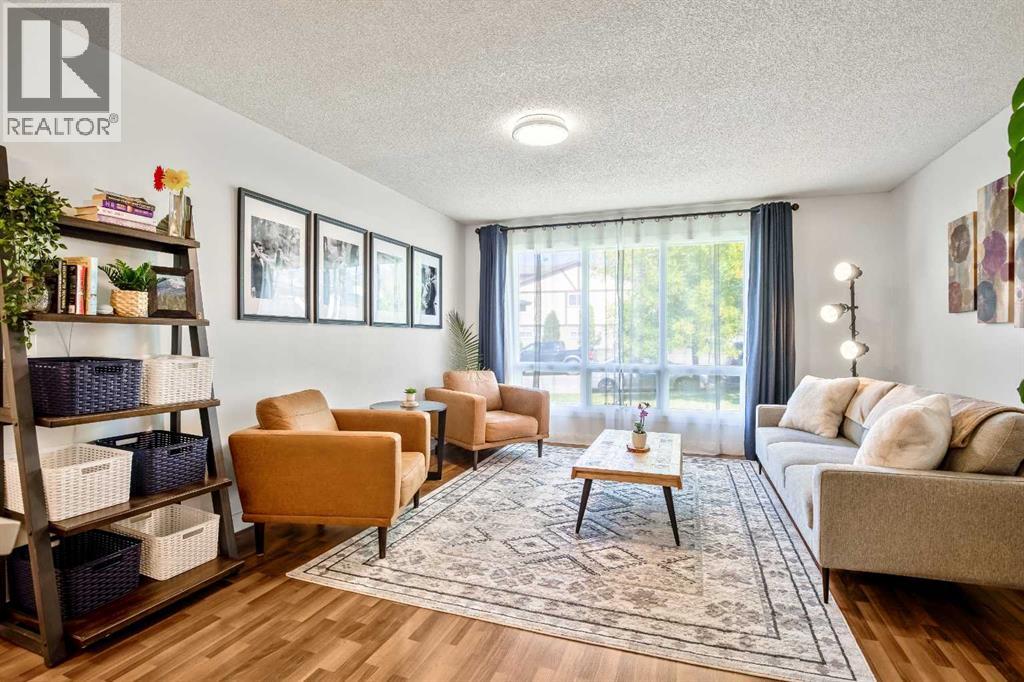 19 Hawkfield Way NW, Calgary, Alberta