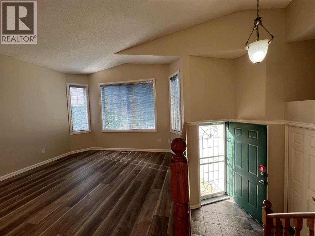 Single Family House Bi-level for Sale in  Harvest Glen Rise NE Harvest Hills Calgary 