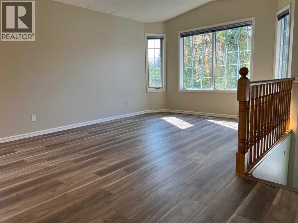 Single Family House Bi-level for Sale in  Harvest Glen Rise NE Harvest Hills Calgary 