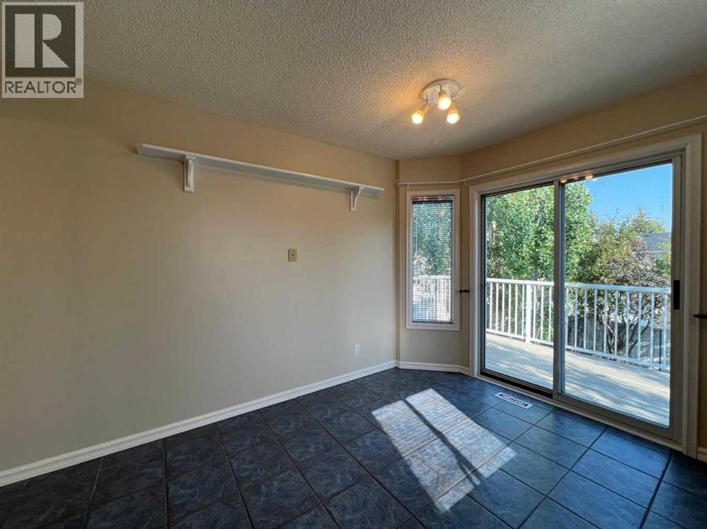 Single Family House Bi-level for Sale in  Harvest Glen Rise NE Harvest Hills Calgary 