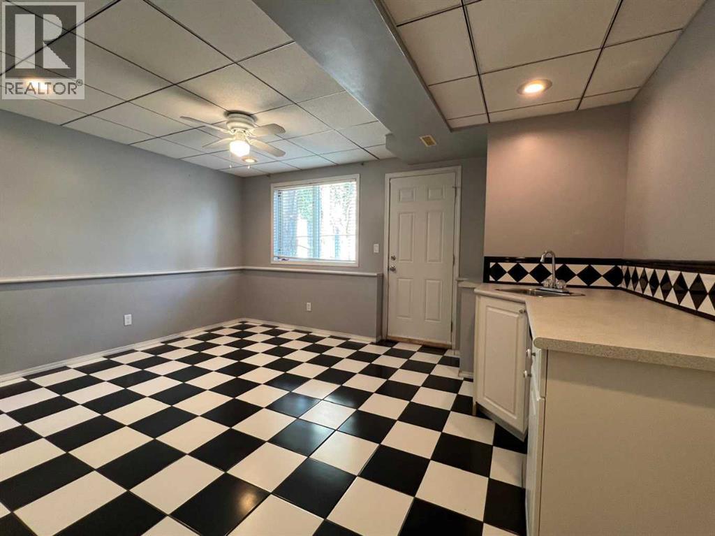 Single Family House Bi-level for Sale in  Harvest Glen Rise NE Harvest Hills Calgary 