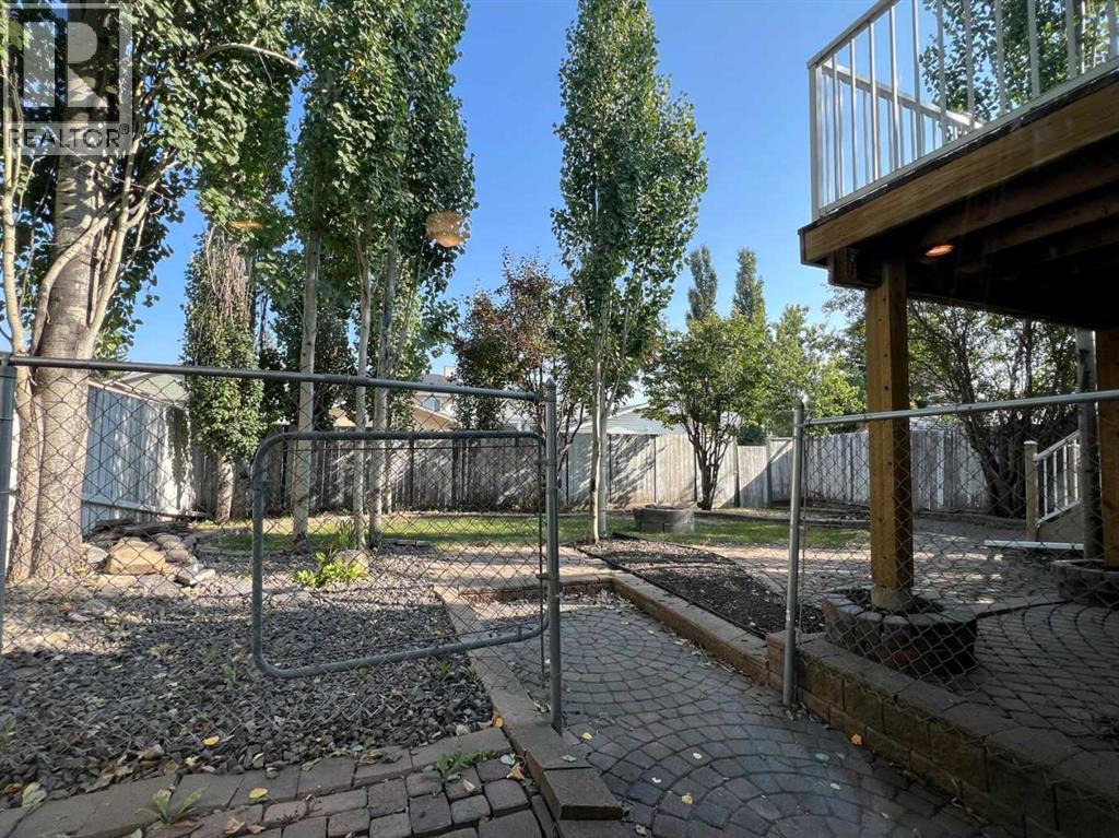 Single Family House Bi-level for Sale in  Harvest Glen Rise NE Harvest Hills Calgary 