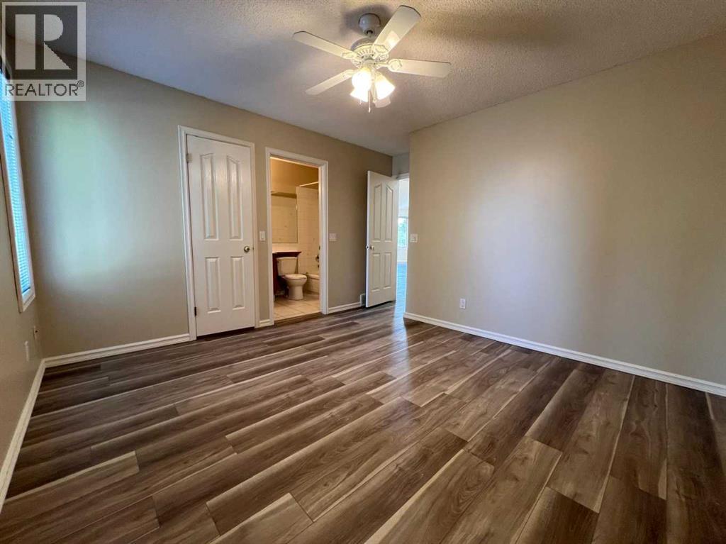 Single Family House Bi-level for Sale in  Harvest Glen Rise NE Harvest Hills Calgary 