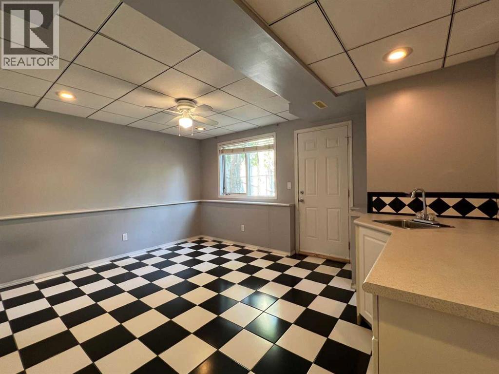 Single Family House Bi-level for Sale in  Harvest Glen Rise NE Harvest Hills Calgary 