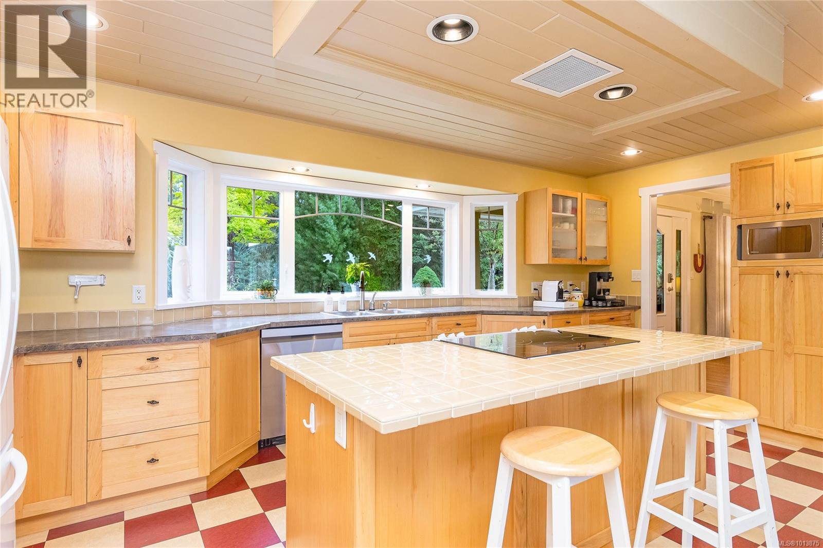  1896 Martin Place, Duncan