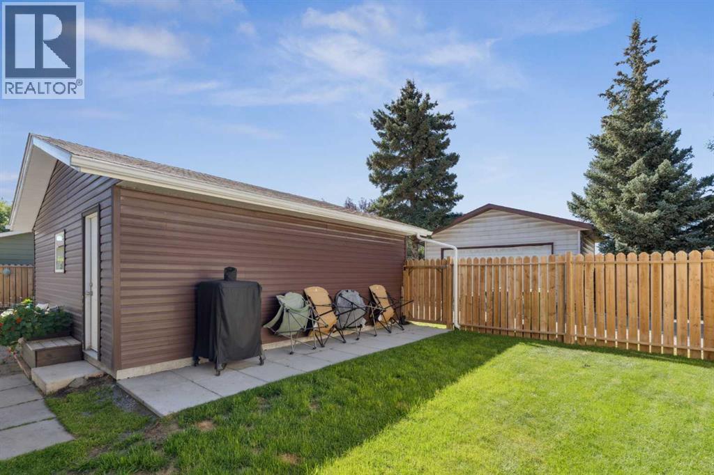 14 Glenhill Crescent, Cochrane