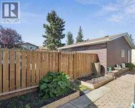 14 Glenhill Crescent, Cochrane