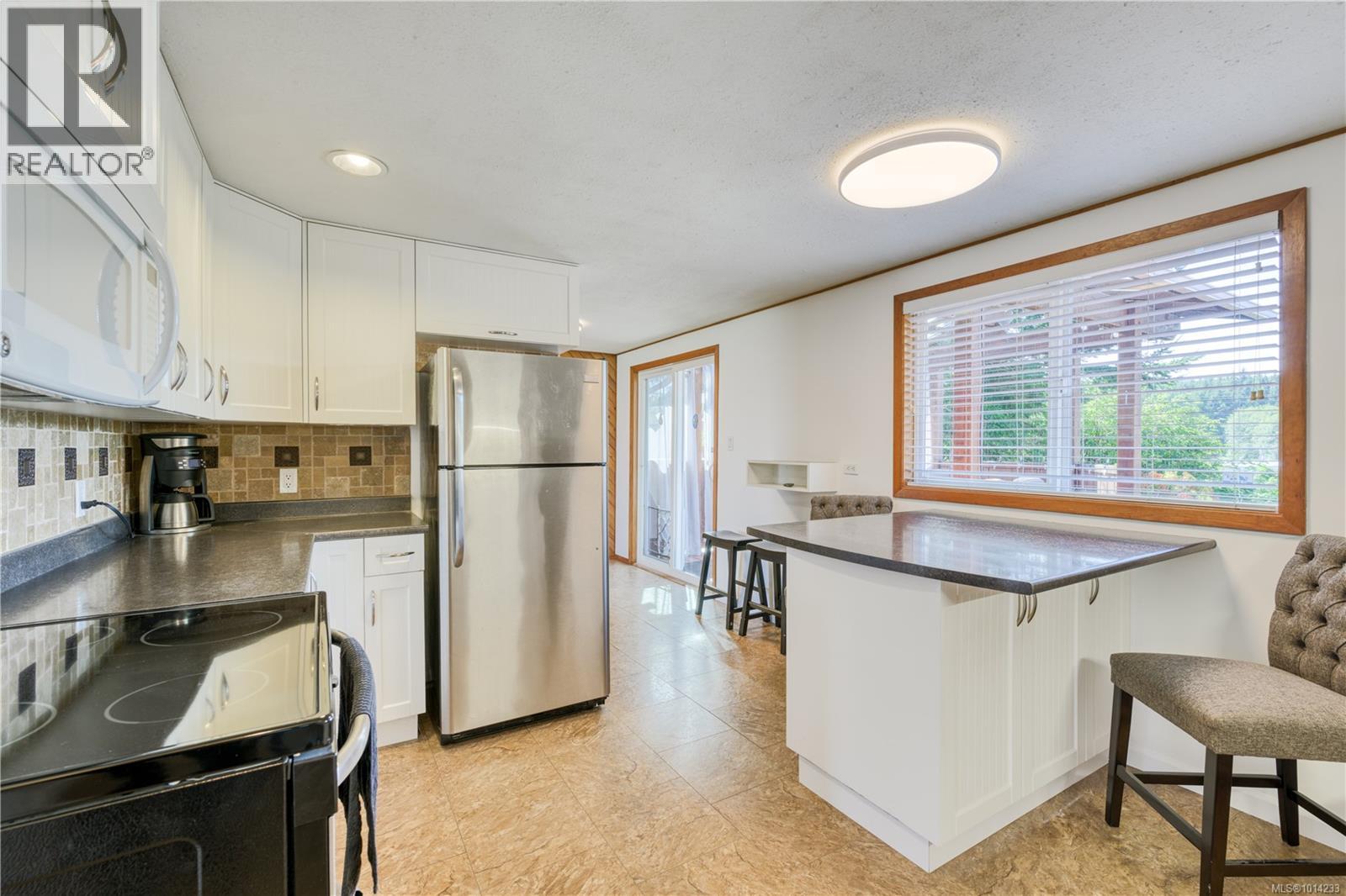 1875 Broughton Blvd, Port McNeill
