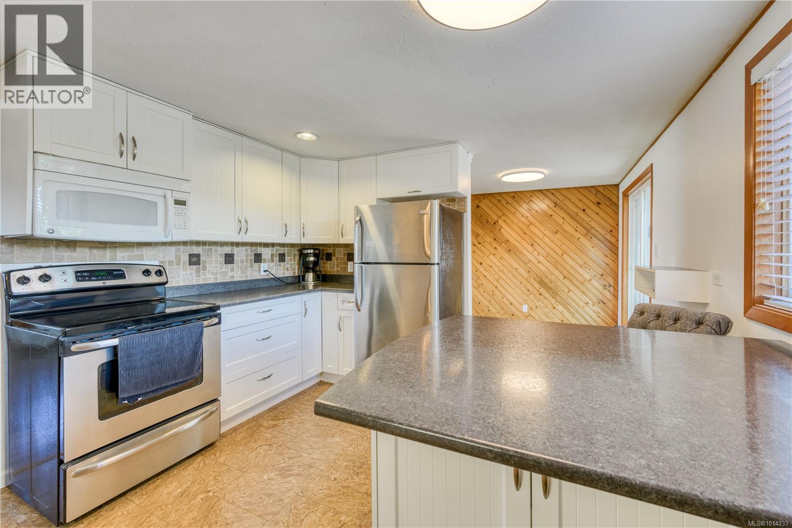 1875 Broughton Blvd, Port McNeill
