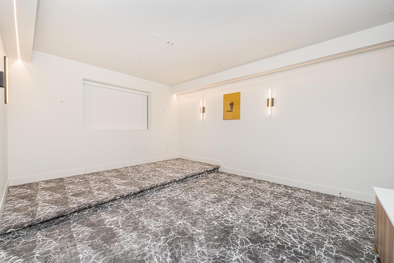 15911 CLIFF AVENUE, White Rock