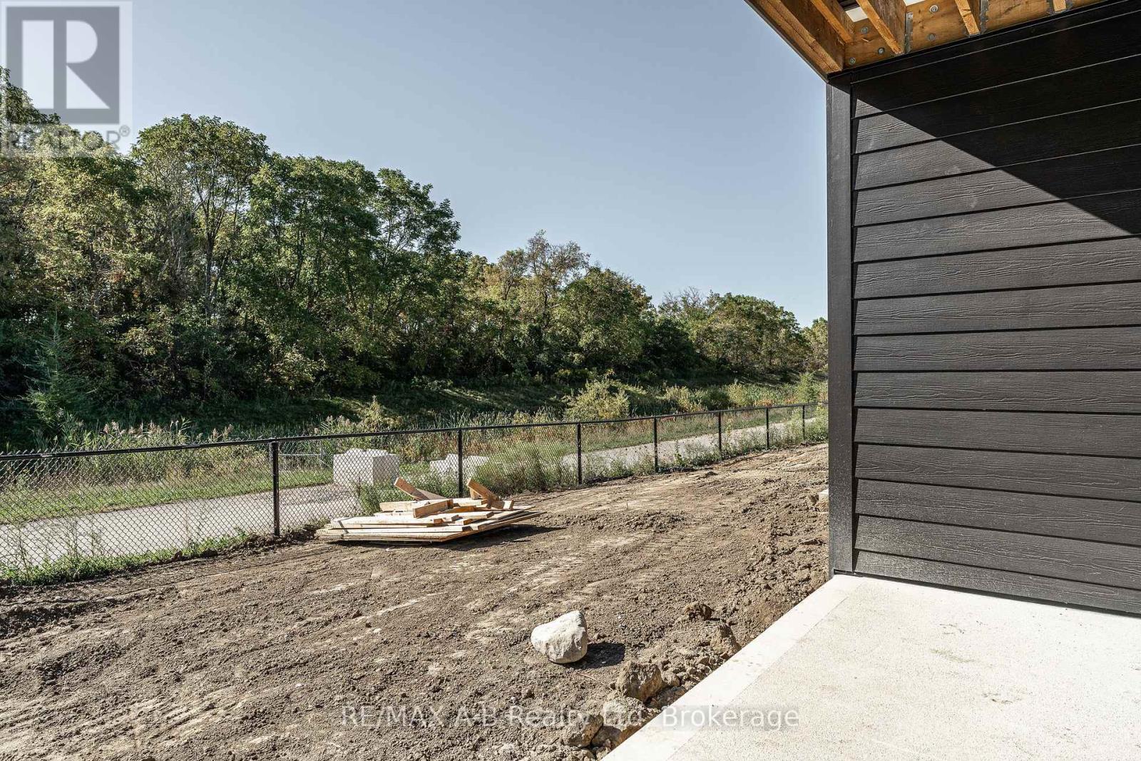 144 HOOPER STREET — photo 35
