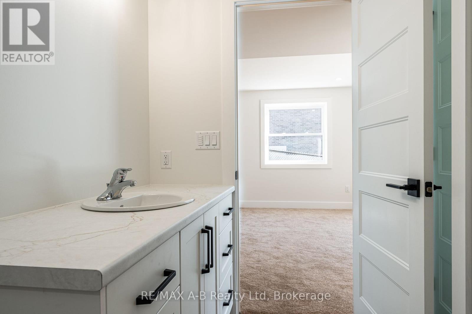 144 HOOPER STREET — photo 39