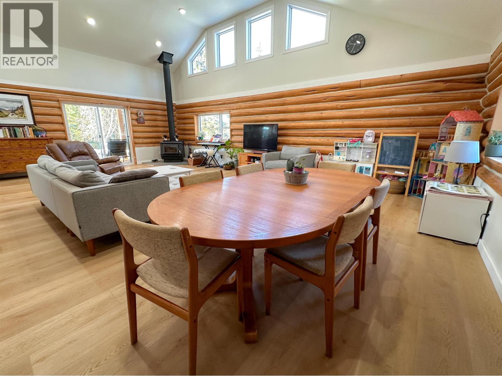 15053 NICKOL ROAD, Vanderhoof