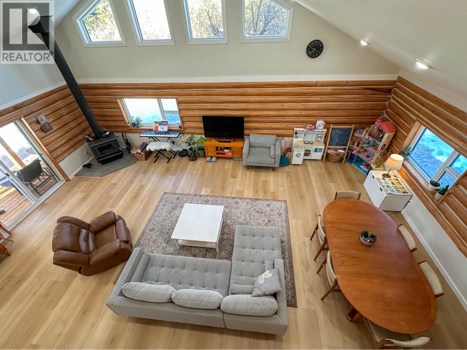 15053 NICKOL ROAD, Vanderhoof