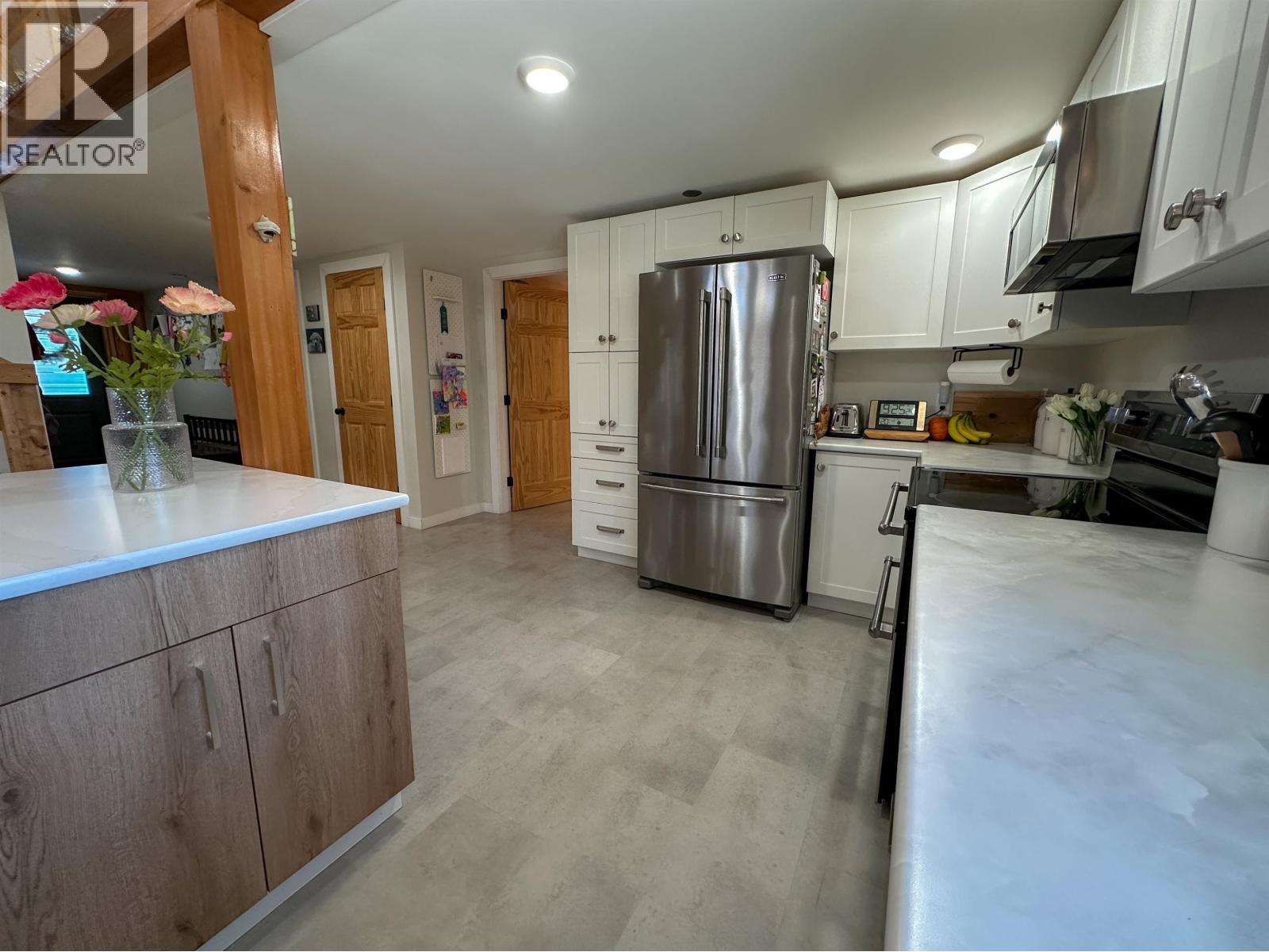 15053 NICKOL ROAD, Vanderhoof