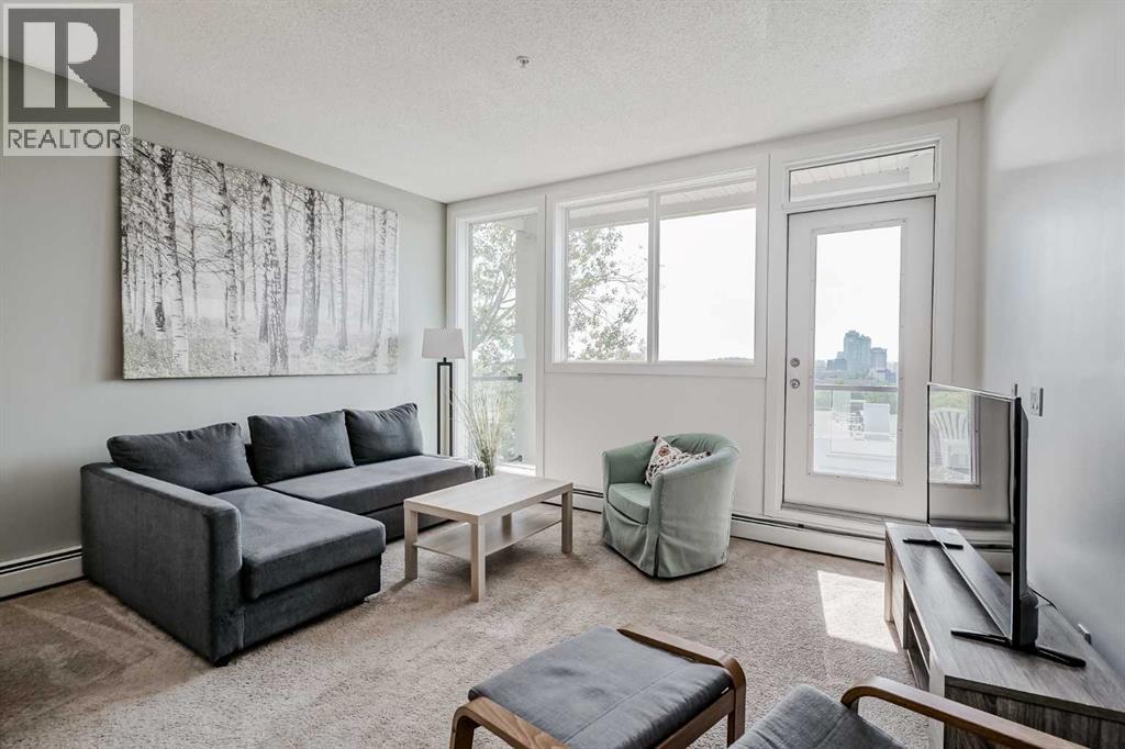 Single Family House for Sale in    Avenue NE Renfrew Calgary 